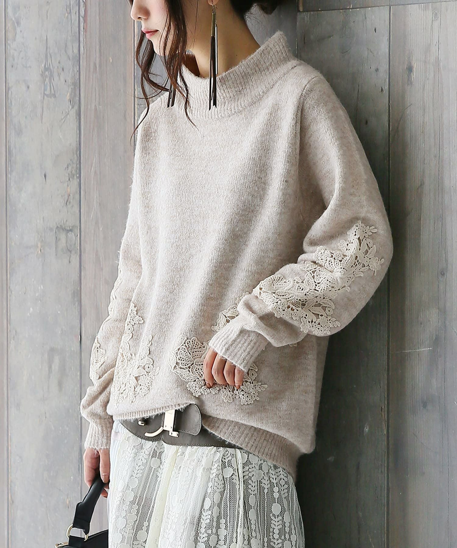 n'OrLABELレース装飾スタンドネックニット』レディースファッション