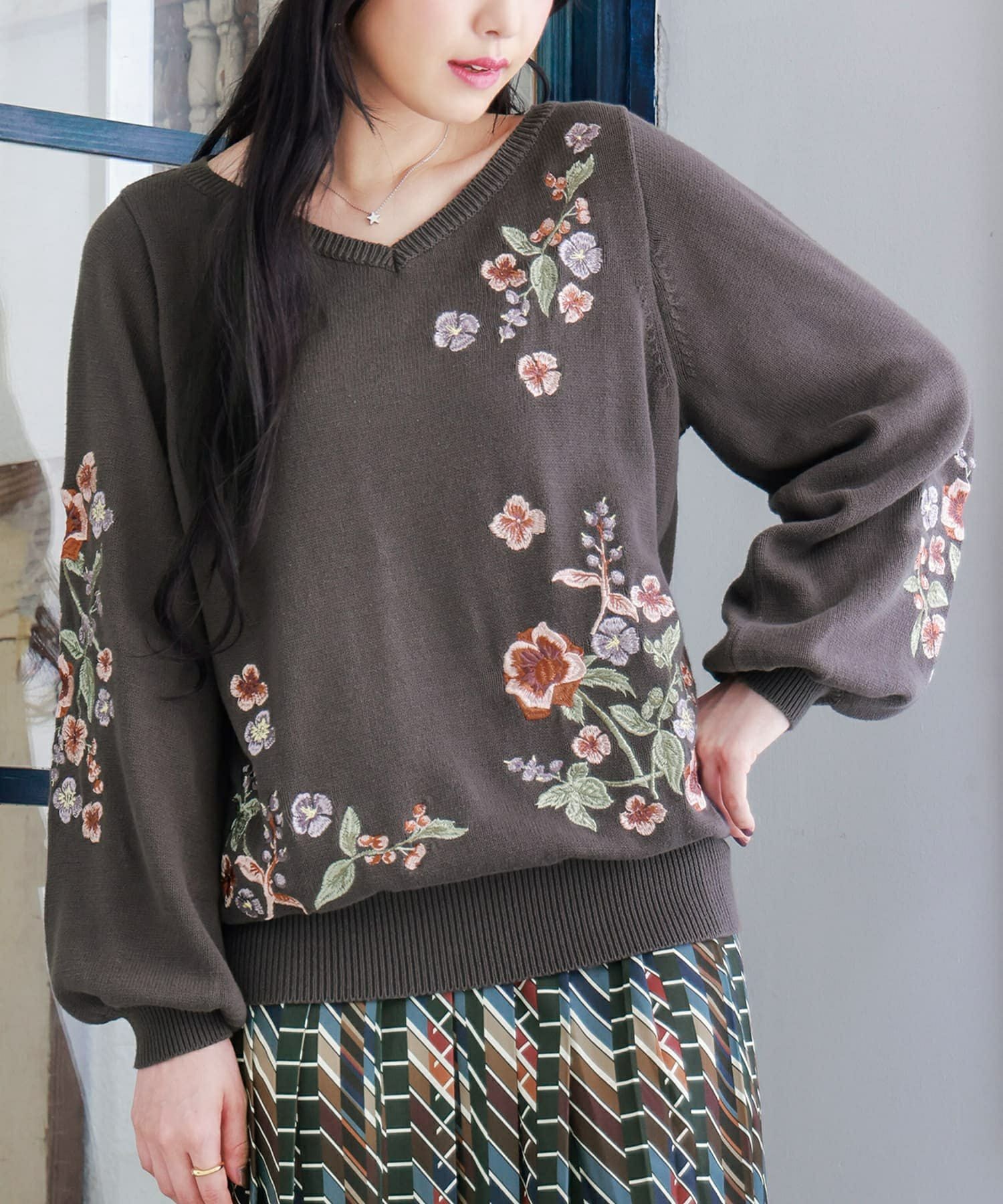 somari imagination花柄刺繍Vネックニット』レディースファッション