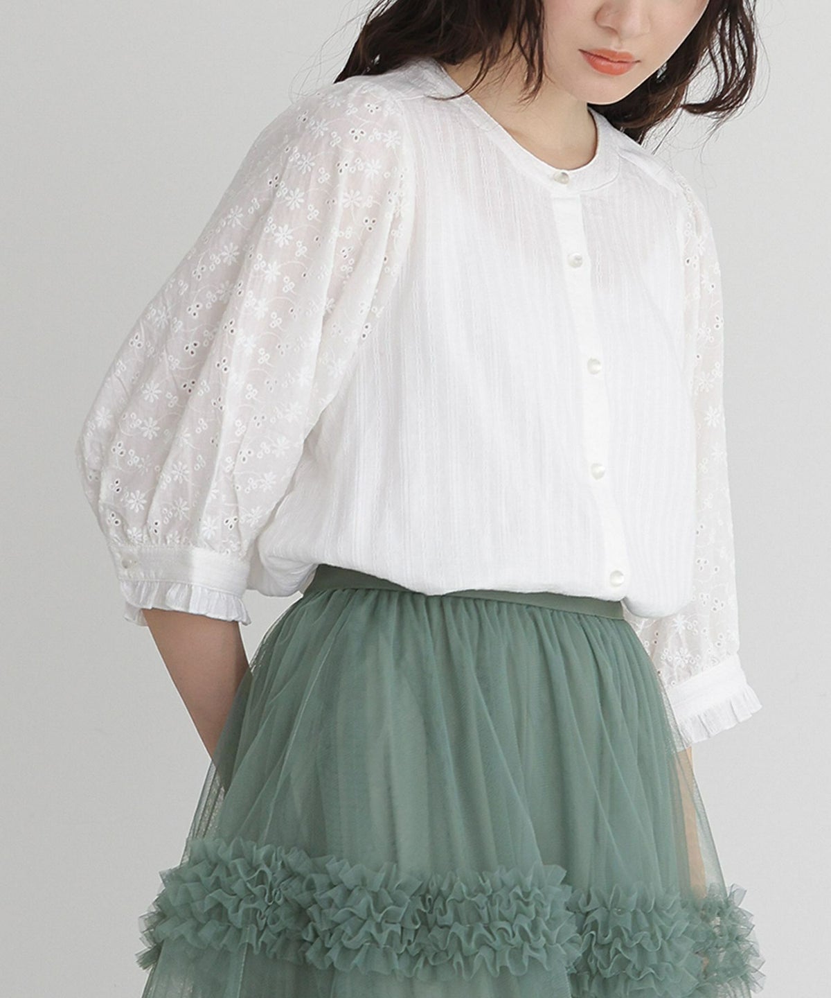 �{�����[���X���[�u�R�b�g���u���E�X