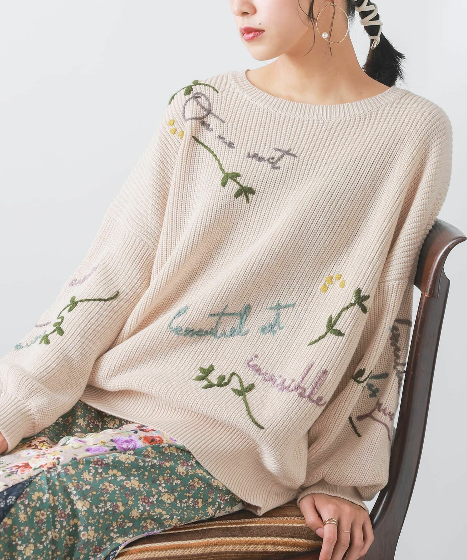 somari imaginationロゴ手刺繍ニット』