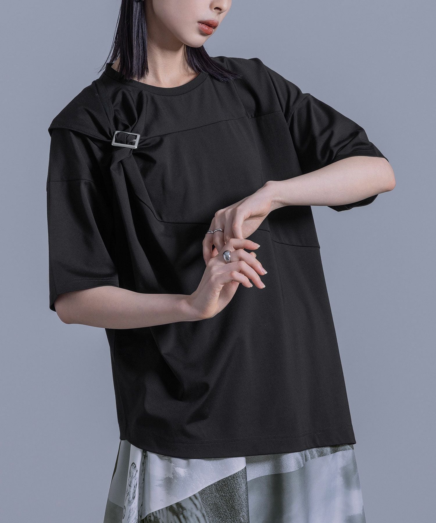 kOhAKUねじりアシメTシャツ』