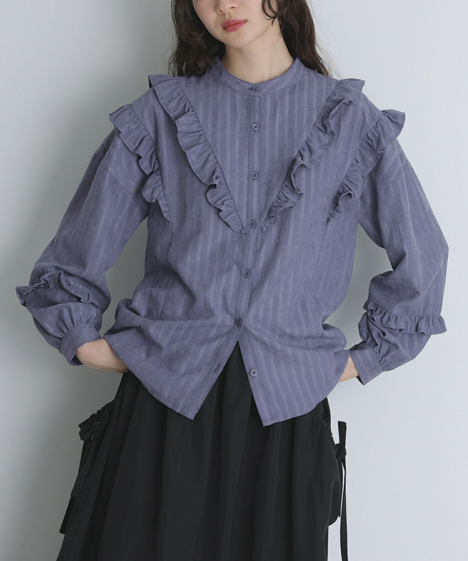 yori ソフト裏起毛フリルブラウス 中古・古着通販】YORI (ヨリ) たっぷりフリルブラウス ホワイト サイズ