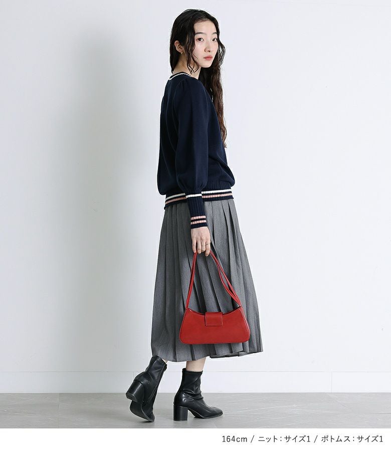 配色ラインパフスリーブニット×プリーツスカート×ストレートパンツ