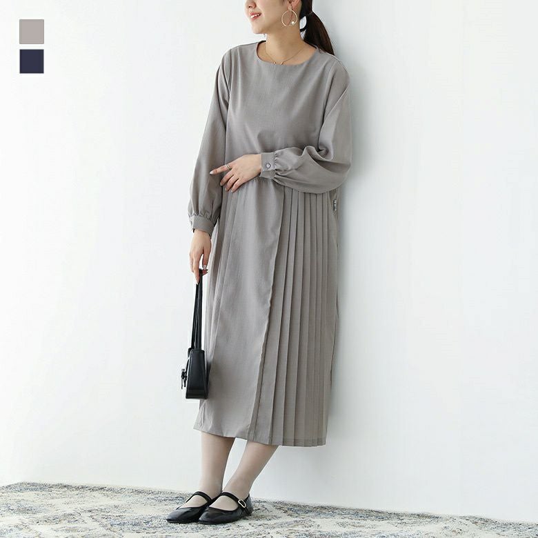 プリーツワンピース