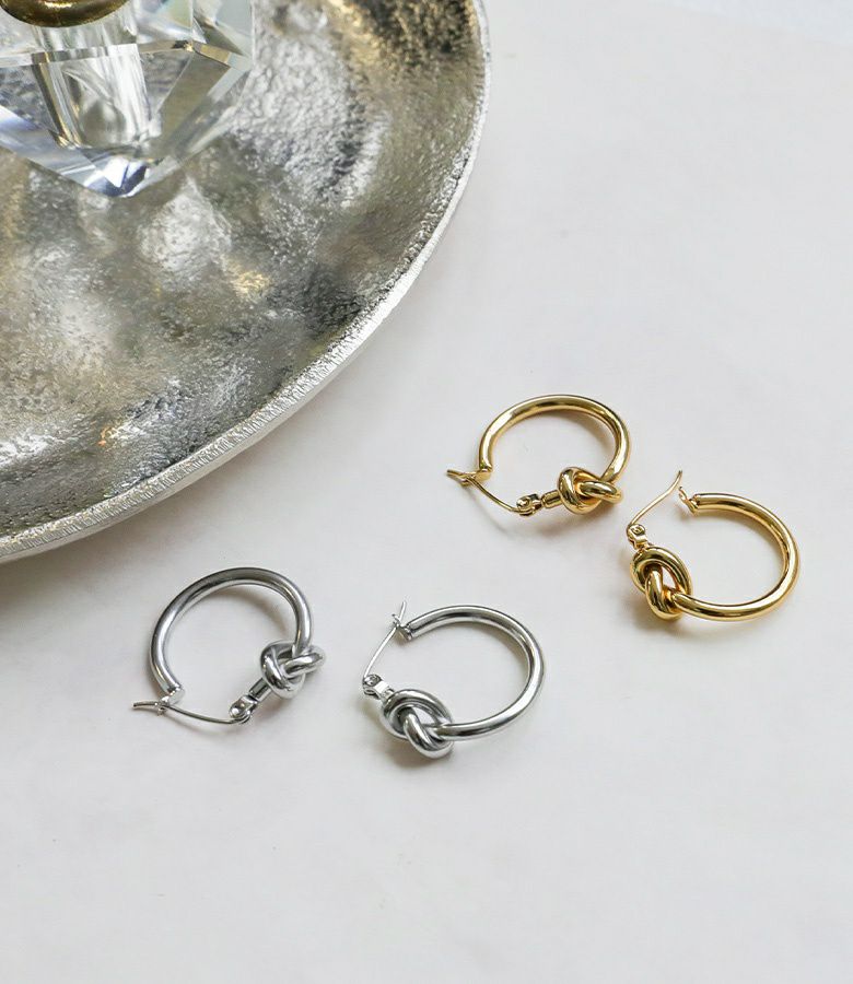 ノットデザインフープピアス』◇