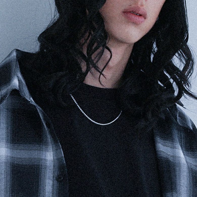 スネークチェーンネックレス