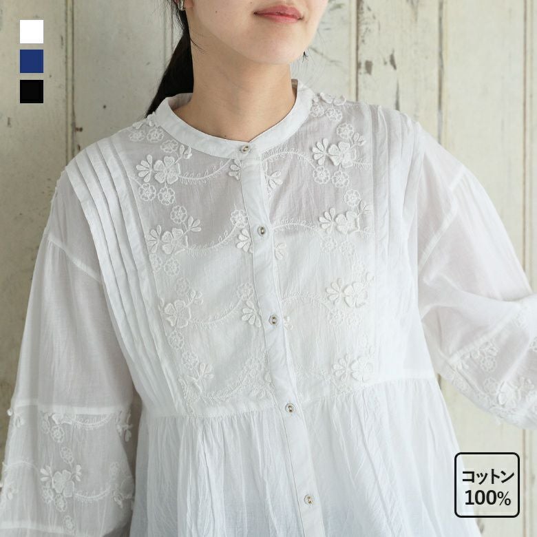 立体フラワー刺繍ブラウス