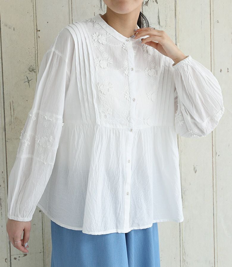 立体フラワー刺繍ブラウス』