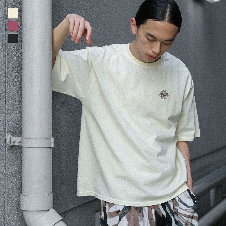 ワンポイントフラワー刺繍Tシャツ