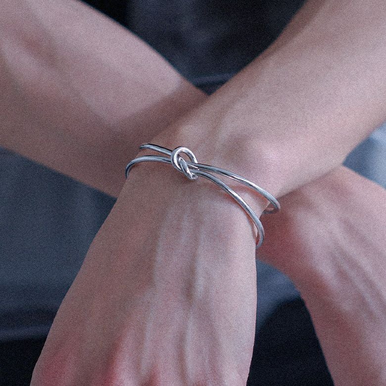 MDR(エムディアール)ノットデザインバングル