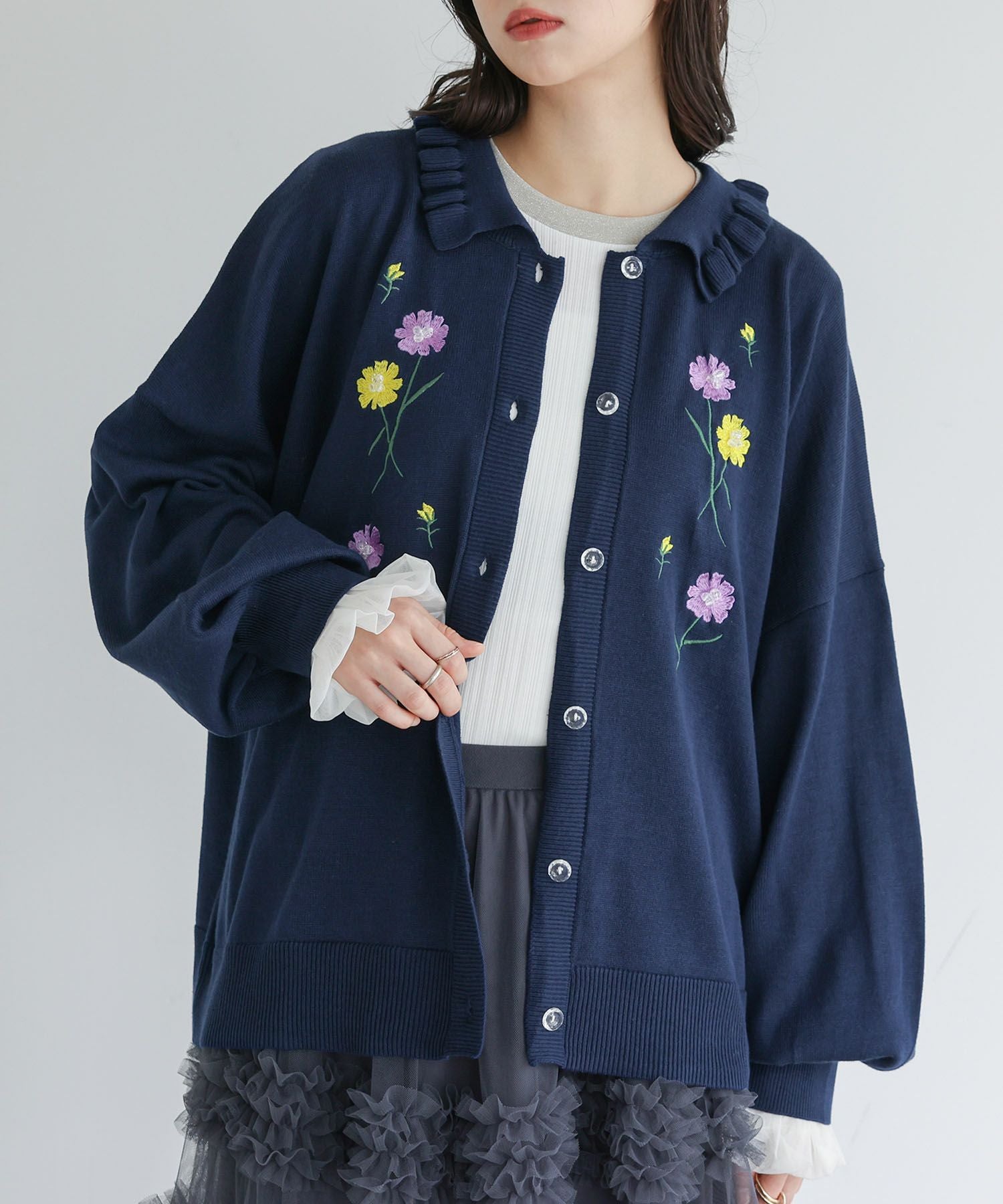 Blumarine ブルマリン 刺繍レースカーディガン 花柄 ブラック レーヨン Blumarine ブルマリン 刺繍レースカーディガン 花柄 ブラック レーヨン