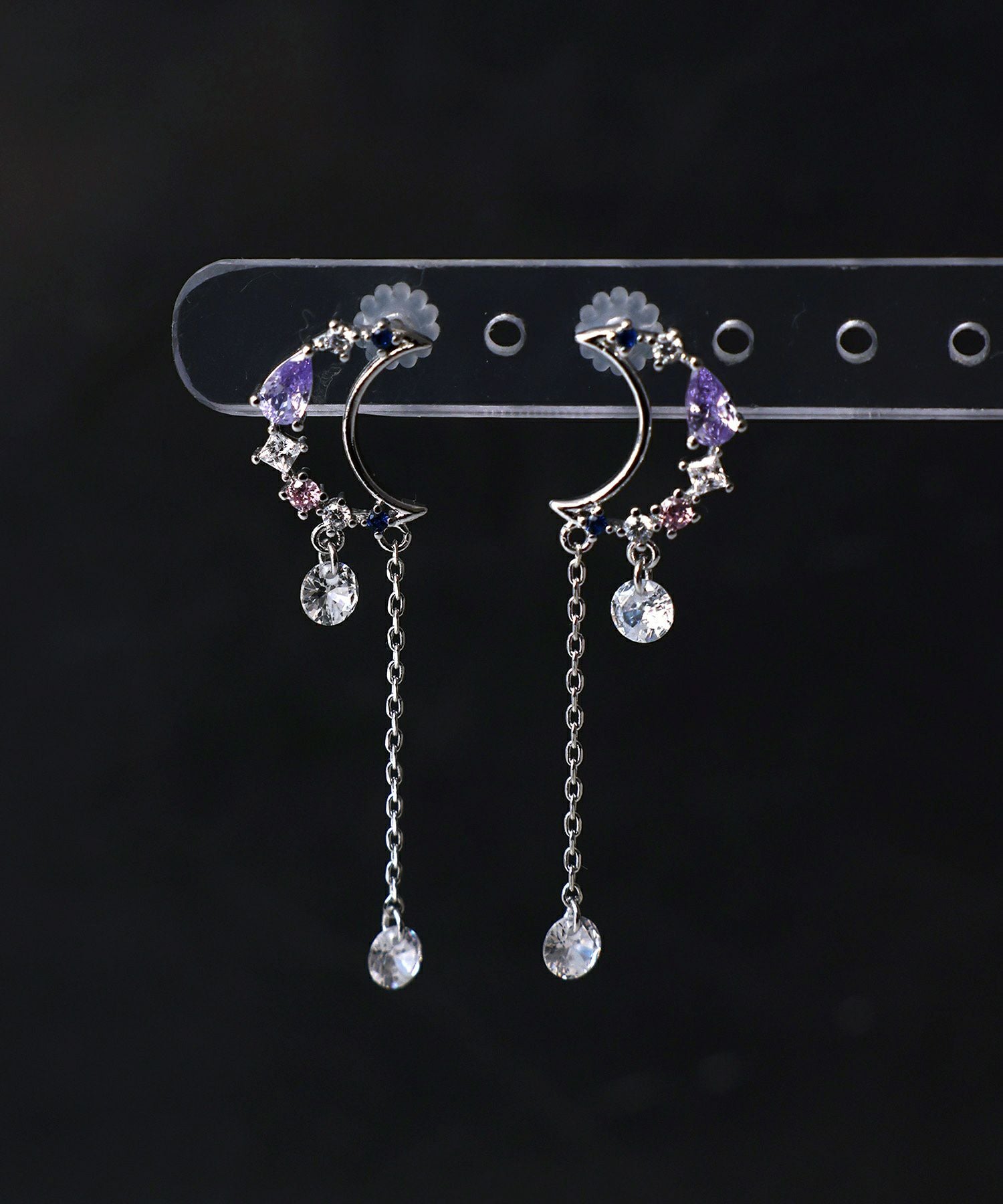 キュービックジルコニアハーフムーンピアス』◇