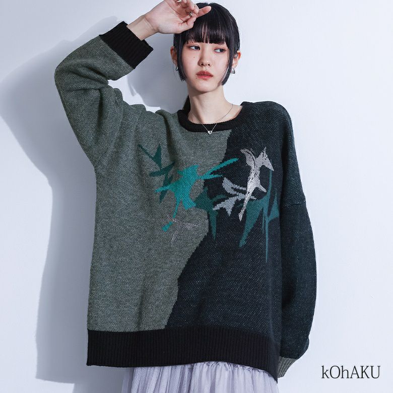 kOhAKU(コハク)配色箔プリントアート柄ニット