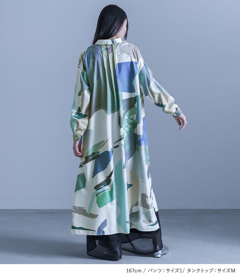 アート柄シャツワンピース×シンプルコットンタンクトップ×シアーワイド アート柄シャツワンピース×シンプルコットンタンクトップ×シアーワイド