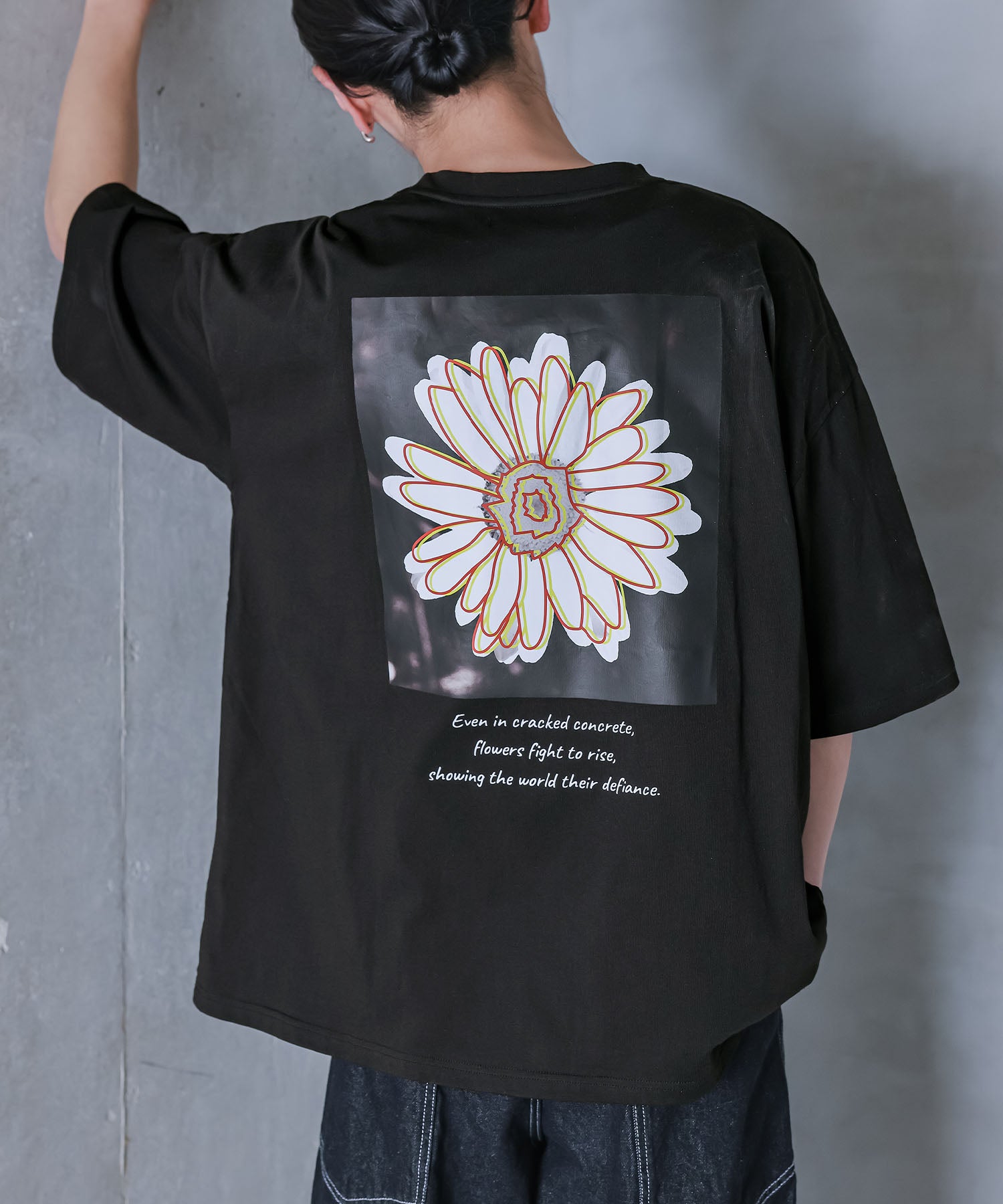 MDRフラワードローイングオーバーサイズ半袖Tシャツ』
