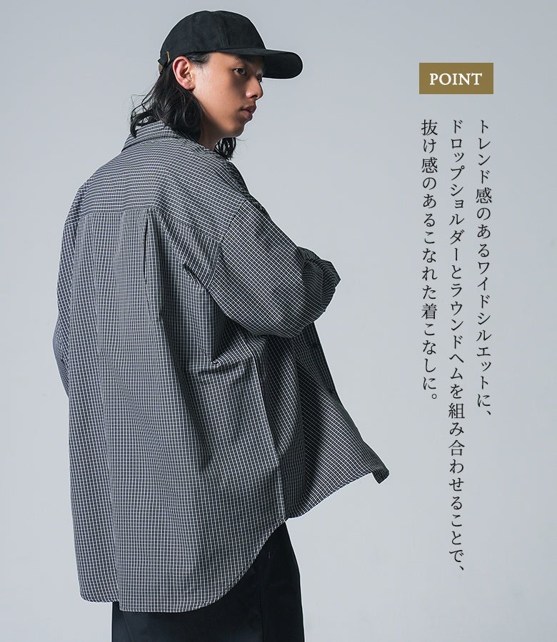 トレンド感のあるワイドシルエットに、ドロップショルダーとラウンドヘムを組み合わせることで抜け感を演出。ゆったりとしたサイジングでこなれた着こなしに仕上がります。