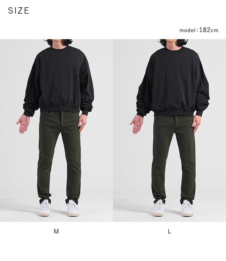 スウェットトップスのMサイズ・Lサイズの着用サイズ比較。どちらのサイズも短めの丈感と程よいゆとりをキープし、お好みのシルエットや好みの着こなしに合わせてサイズが選べます。